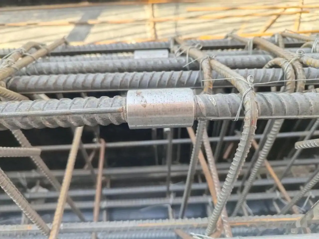 尼勒克防水直螺纹套筒 地下车库人防工程专用防锈接头